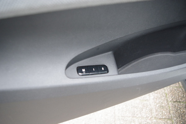 Polestar 2 Long Range Dual Motor 408 PK Launch Edition 78kWh Panoramadak, 89 % SOH Harman/Kardon, Carplay