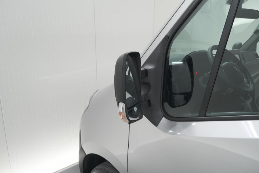 Opel Movano 2.3 Turbo L2H2 DC | Trekhaak | Camera | Navigatie | Climate Control