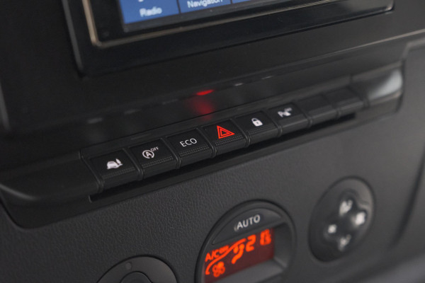 Opel Movano 2.3 Turbo L2H2 DC | Trekhaak | Camera | Navigatie | Climate Control