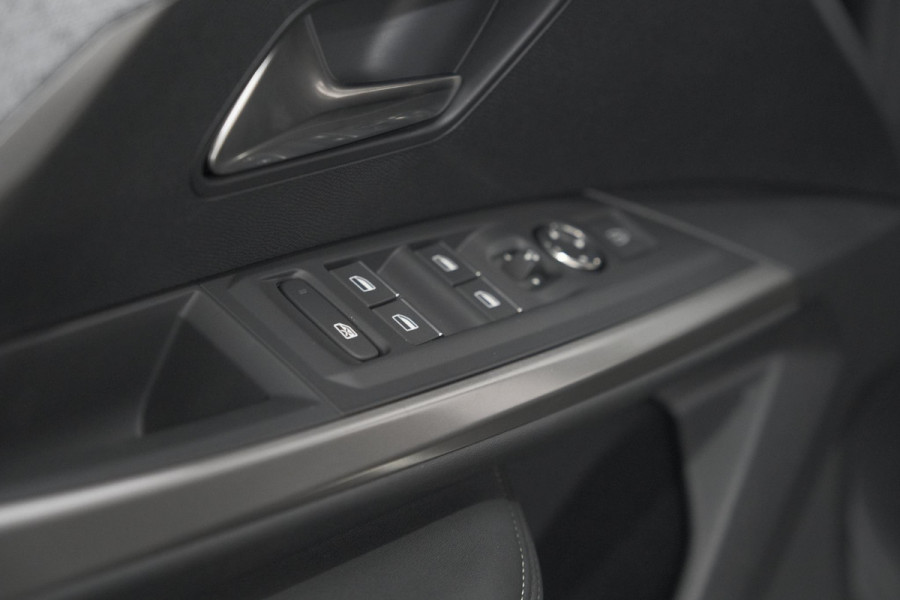 Peugeot 3008 Hybrid 145 e-DCS6 GT | Trekhaak | Elektrische Kofferklep | Adaptieve Cruise Control | Camera