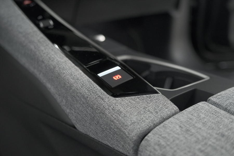 Peugeot 3008 Hybrid 145 e-DCS6 GT | Trekhaak | Elektrische Kofferklep | Adaptieve Cruise Control | Camera