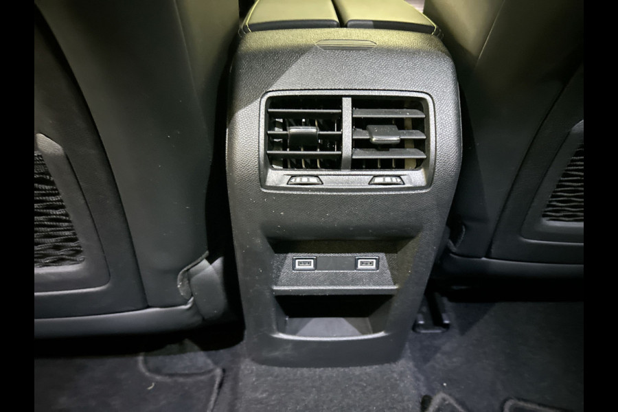 Peugeot e-308 SW GT 54 kWh 156pk Apple Carplay / Android Auto | Camera | alcantara-leer  | trekhaak | navigatie
