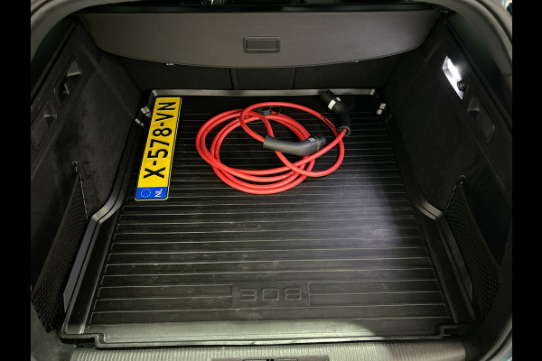 Peugeot e-308 SW GT 54 kWh 156pk Apple Carplay / Android Auto | Camera | alcantara-leer  | trekhaak | navigatie