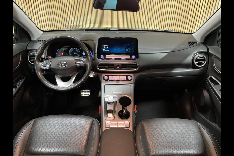 Hyundai Kona EV Premium 64 kWh|GROTE ACCU|100%SOH|FACELIFT|3-FASE|HUD|KRELL|LEDER|ACC|STUURVERW|STOELVERW+VENT.|CAMERA|CARPLAY|NL|