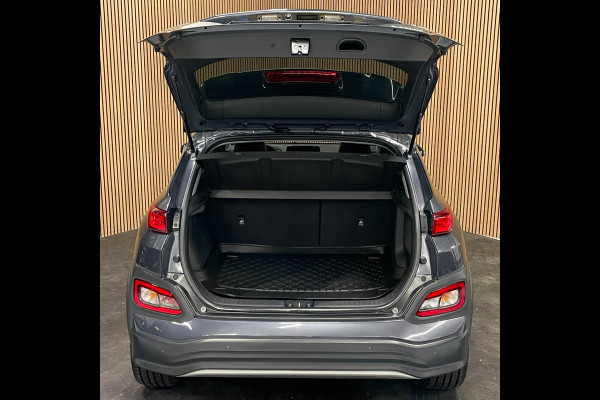 Hyundai Kona EV Premium 64 kWh|GROTE ACCU|100%SOH|FACELIFT|3-FASE|HUD|KRELL|LEDER|ACC|STUURVERW|STOELVERW+VENT.|CAMERA|CARPLAY|NL|