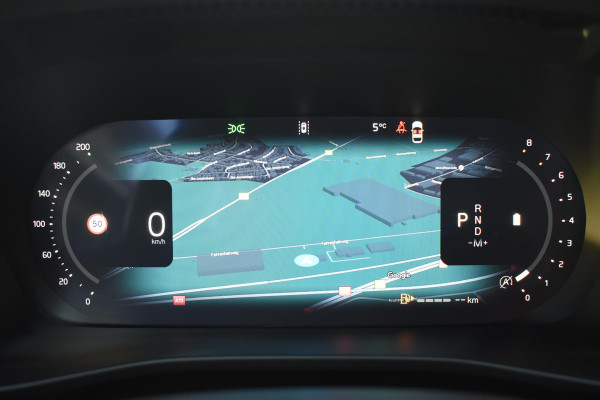 Volvo XC40 B4 211PK Automaat Plus Dark / Navigatie / Adaptive Cruise / Harman Kardon / Stuur- & Stoelverwarming / Elektrische achterklep / Achteruitrijcamera / Trekhaak / Elektrische stoelverst. met geheugen