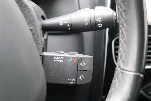 Renault Clio 1.2 TCe 120PK Automaat Intens Navigatie/Camera/Cruise-control/Carplay