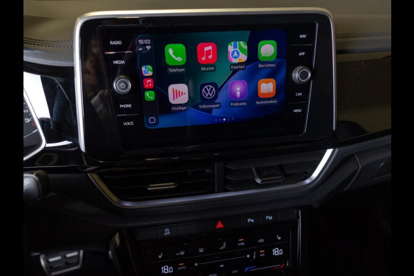 Volkswagen T-Roc 1.5 TSI R-Line Edition / 150pk / Stoel en stuur verwarming / Achteruitrij camera / Keyless /