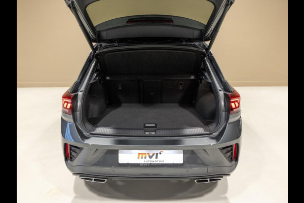 Volkswagen T-Roc 1.5 TSI R-Line Edition / 150pk / Stoel en stuur verwarming / Achteruitrij camera / Keyless /