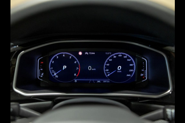 Volkswagen T-Roc 1.5 TSI R-Line Edition / 150pk / Stoel en stuur verwarming / Achteruitrij camera / Keyless /