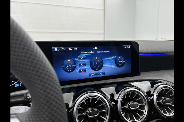 Mercedes-Benz A-Klasse 250 e Business Solution AMG | Nightpakket | Advanced sound system | Dodehoekassistent | Panoramaschuifdak | Smartphone-integratie | MULTIBEAM LED | KEYLESS GO |