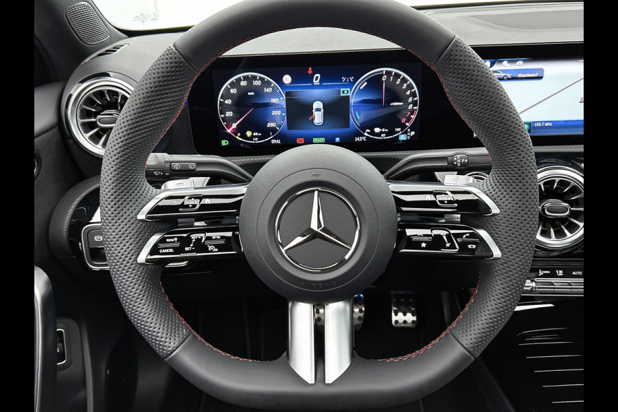 Mercedes-Benz A-Klasse 250 e Business Solution AMG | Nightpakket | Advanced sound system | Dodehoekassistent | Panoramaschuifdak | Smartphone-integratie | MULTIBEAM LED | KEYLESS GO |