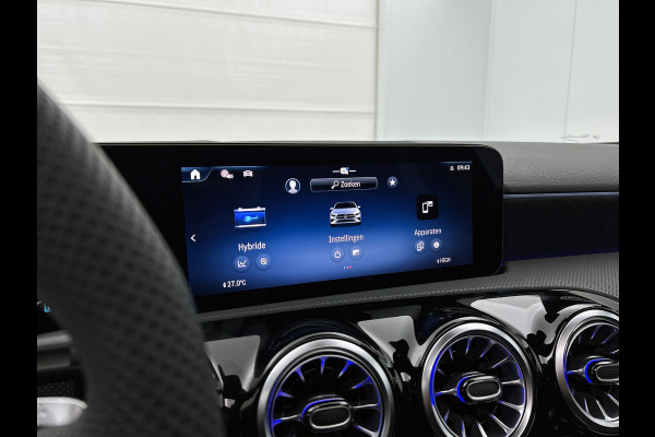 Mercedes-Benz A-Klasse 250 e Business Solution AMG | Nightpakket | Advanced sound system | Dodehoekassistent | Panoramaschuifdak | Smartphone-integratie | MULTIBEAM LED | KEYLESS GO |