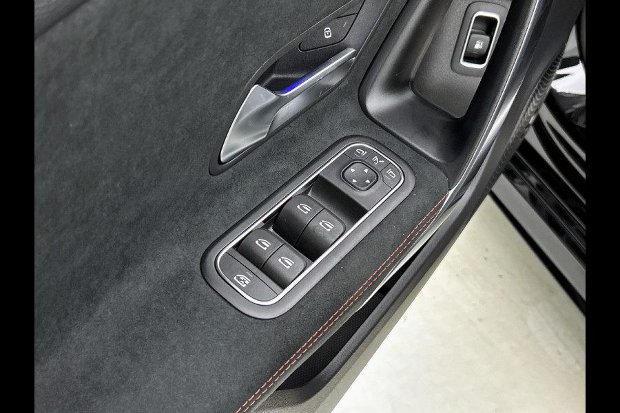 Mercedes-Benz A-Klasse 250 e Business Solution AMG | Nightpakket | Advanced sound system | Dodehoekassistent | Panoramaschuifdak | Smartphone-integratie | MULTIBEAM LED | KEYLESS GO |