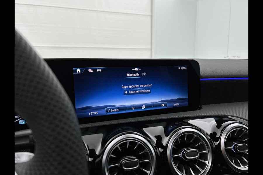 Mercedes-Benz A-Klasse 250 e Business Solution AMG | Nightpakket | Advanced sound system | Dodehoekassistent | Panoramaschuifdak | Smartphone-integratie | MULTIBEAM LED | KEYLESS GO |