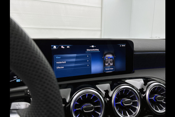 Mercedes-Benz A-Klasse 250 e Business Solution AMG | Nightpakket | Advanced sound system | Dodehoekassistent | Panoramaschuifdak | Smartphone-integratie | MULTIBEAM LED | KEYLESS GO |