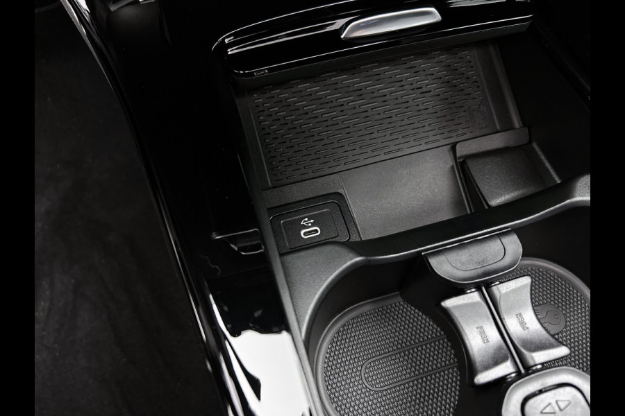 Mercedes-Benz A-Klasse 250 e Business Solution AMG | Nightpakket | Advanced sound system | Dodehoekassistent | Panoramaschuifdak | Smartphone-integratie | MULTIBEAM LED | KEYLESS GO |