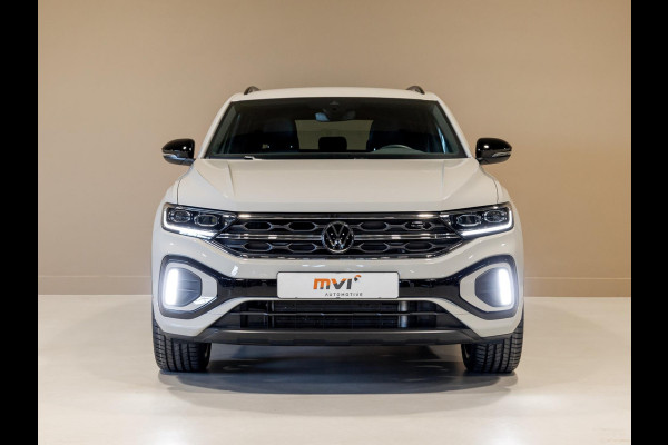 Volkswagen T-Roc 1.5 TSI R-Line Edition / 150pk / Stoel en stuur verwarming / Achteruitrij camera / Keyless /