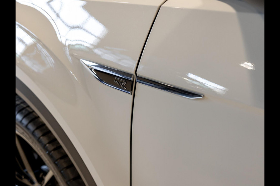 Volkswagen T-Roc 1.5 TSI R-Line Edition / 150pk / Stoel en stuur verwarming / Achteruitrij camera / Keyless /