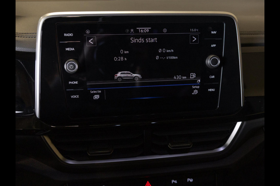 Volkswagen T-Roc 1.5 TSI R-Line Edition / 150pk / Stoel en stuur verwarming / Achteruitrij camera / Keyless /