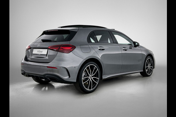 Mercedes-Benz A-Klasse 250 e Business Solution AMG | AMG Line Plus pakket | Smartphone-integratie | Head-up display | Panoramaschuifdak | Augmented Reality navigatie | Multibeam LED | 360°-camera | 19 inch AMG veglen |