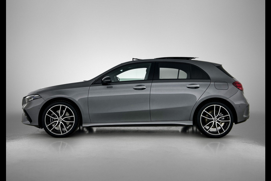Mercedes-Benz A-Klasse 250 e Business Solution AMG | AMG Line Plus pakket | Smartphone-integratie | Head-up display | Panoramaschuifdak | Augmented Reality navigatie | Multibeam LED | 360°-camera | 19 inch AMG veglen |