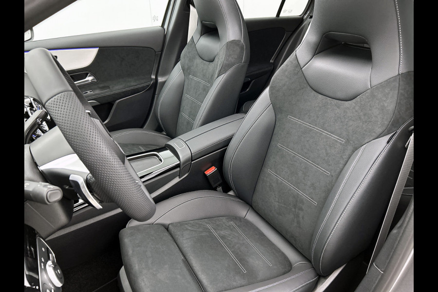 Mercedes-Benz A-Klasse 250 e Business Solution AMG | AMG Line Plus pakket | Smartphone-integratie | Head-up display | Panoramaschuifdak | Augmented Reality navigatie | Multibeam LED | 360°-camera | 19 inch AMG veglen |