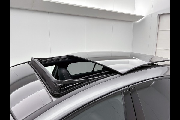 Mercedes-Benz A-Klasse 250 e Business Solution AMG | AMG Line Plus pakket | Smartphone-integratie | Head-up display | Panoramaschuifdak | Augmented Reality navigatie | Multibeam LED | 360°-camera | 19 inch AMG veglen |