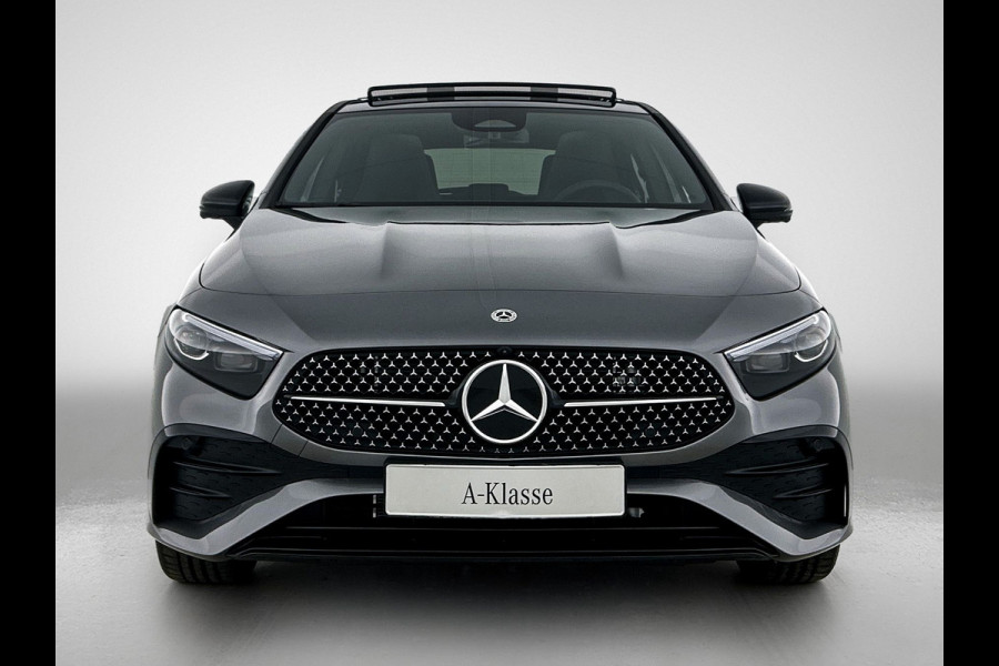 Mercedes-Benz A-Klasse 250 e Business Solution AMG | AMG Line Plus pakket | Smartphone-integratie | Head-up display | Panoramaschuifdak | Augmented Reality navigatie | Multibeam LED | 360°-camera | 19 inch AMG veglen |