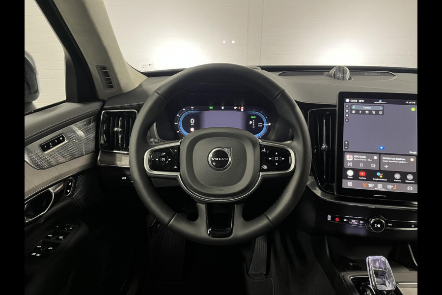 Volvo XC90 2.0 T8 Plug-in hybrid AWD Ultra Dark Luchtvering | Massage | Trekhaak | Bowers & Wilkins | Adapt. Cruise | Stoelventilatie | 22" wielen | 360 camera | Head-up