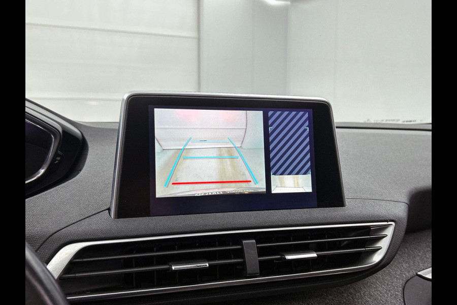 Peugeot 3008 1.2 PureTech Première PANO | TREKHAAK | CARPLAY & NAVI