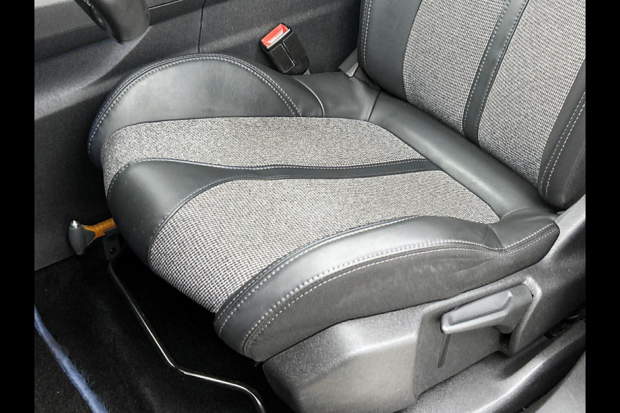 Peugeot 3008 1.2 PureTech Première PANO | TREKHAAK | CARPLAY & NAVI