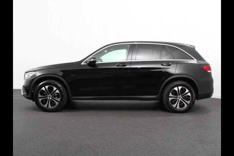 Mercedes-Benz GLC 300e 4MATIC PHEV Exclusive Navigatie Climate Control Leder(look) Camera Trekhaak Adaptive Cruise Control Dab