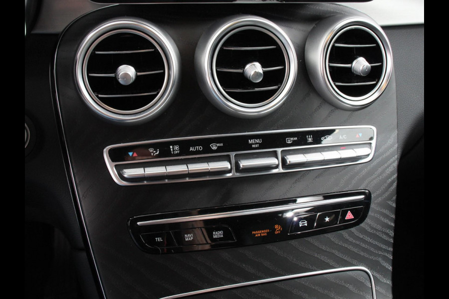 Mercedes-Benz GLC 300e 4MATIC PHEV Exclusive Navigatie Climate Control Leder(look) Camera Trekhaak Adaptive Cruise Control Dab