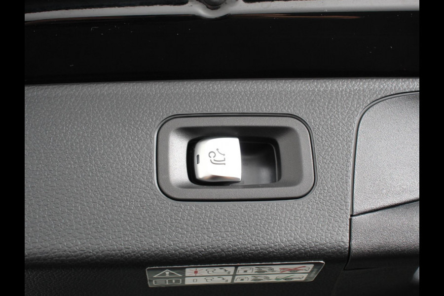 Mercedes-Benz GLC 300e 4MATIC PHEV Exclusive Navigatie Climate Control Leder(look) Camera Trekhaak Adaptive Cruise Control Dab