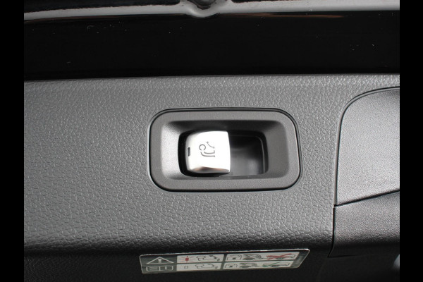 Mercedes-Benz GLC 300e 4MATIC PHEV Exclusive Navigatie Climate Control Leder(look) Camera Trekhaak Adaptive Cruise Control Dab