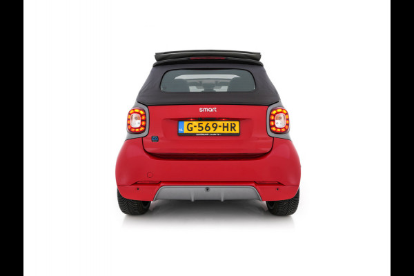 Smart Fortwo cabrio EQ BRABUS Style 18 kWh [ 3-Fase ] *LEATHER | HEATED-SPORTSEATS | NAVI-FULLMAP | CAMERA | DAB+ | AIRCO | PDC | CRUISE | 16''ALU*