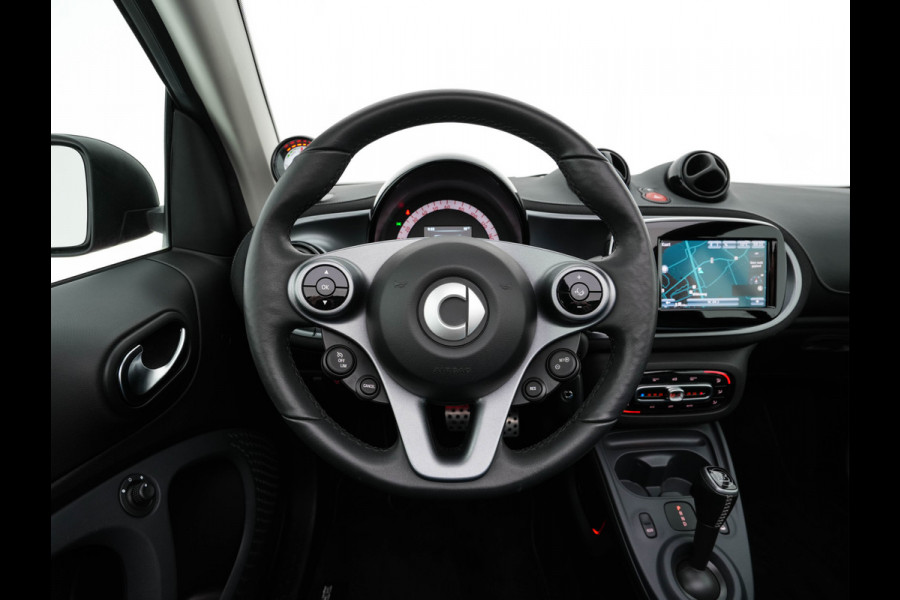 Smart Fortwo cabrio EQ BRABUS Style 18 kWh [ 3-Fase ] *LEATHER | HEATED-SPORTSEATS | NAVI-FULLMAP | CAMERA | DAB+ | AIRCO | PDC | CRUISE | 16''ALU*