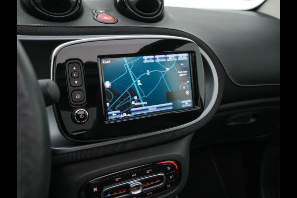 Smart Fortwo cabrio EQ BRABUS Style 18 kWh [ 3-Fase ] *LEATHER | HEATED-SPORTSEATS | NAVI-FULLMAP | CAMERA | DAB+ | AIRCO | PDC | CRUISE | 16''ALU*