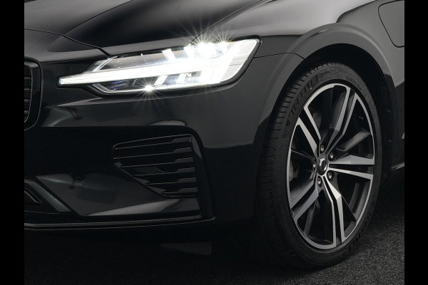 Volvo V60 T6 Recharge AWD R-Design LONG RANGE Plug In Hybrid Dealer O.H. PHEV | Panodak | Lederen Sportstoelen Memory | Harman Kardon | Apple Carplay | Navigatie | Camera | L.M. 19" | DAB | Virtual |