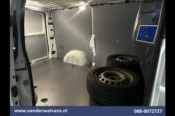 Mercedes-Benz Vito 114 CDI 136pk L2H1 Euro6 Airco | Camera | Navigatie | Cruisecontrol | Trekhaak Parkeersensoren, Stoelverwarming