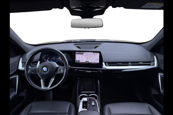 BMW X1 SDrive18i LED - NIEUW MODEL - GROOT SCHERM - CARPLAY - STOELVERWARMING - KEYLESS