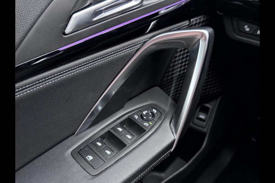 BMW X1 SDrive18i LED - NIEUW MODEL - GROOT SCHERM - CARPLAY - STOELVERWARMING - KEYLESS