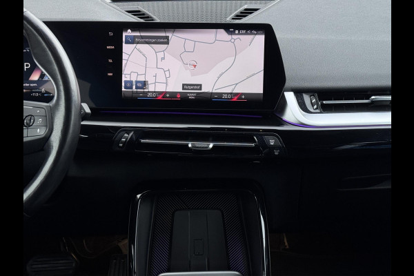 BMW X1 SDrive18i LED - NIEUW MODEL - GROOT SCHERM - CARPLAY - STOELVERWARMING - KEYLESS