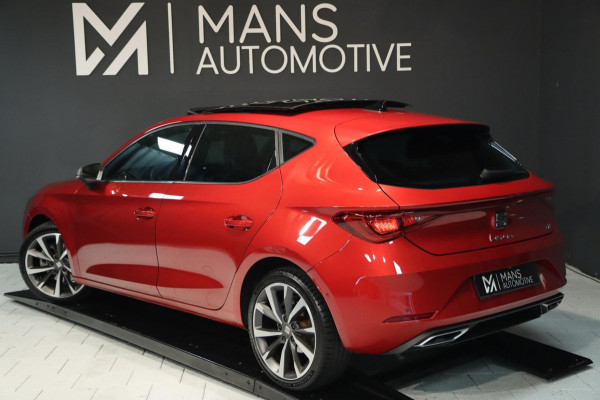 Seat Leon 1.5 eTSI FR / PANODAK / KEYLESS / LED / CAMERA / CARPLAY