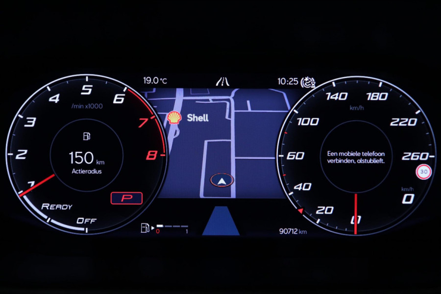 Seat Leon 1.5 eTSI FR / PANODAK / KEYLESS / LED / CAMERA / CARPLAY