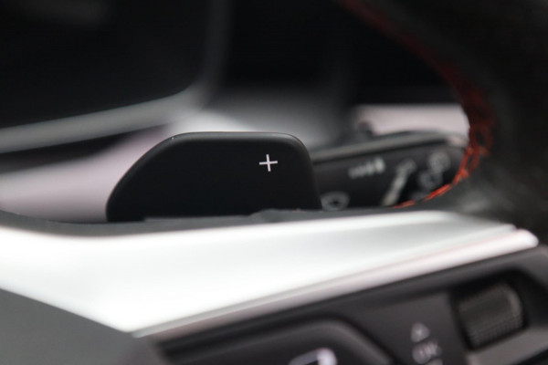 Seat Leon 1.5 eTSI FR / PANODAK / KEYLESS / LED / CAMERA / CARPLAY