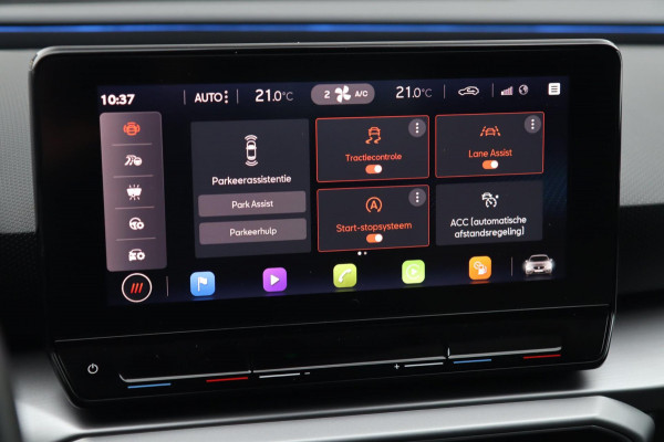 Seat Leon 1.5 eTSI FR / PANODAK / KEYLESS / LED / CAMERA / CARPLAY