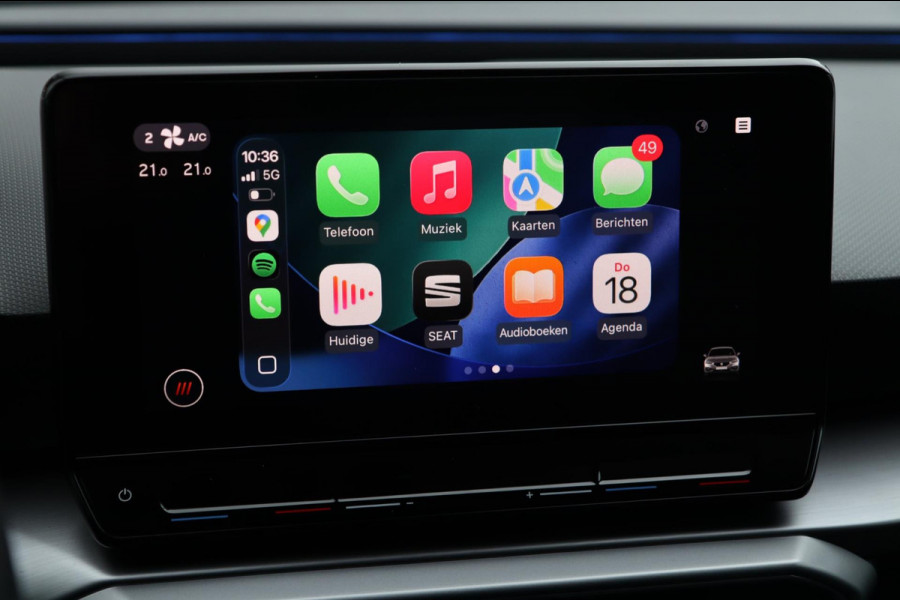 Seat Leon 1.5 eTSI FR / PANODAK / KEYLESS / LED / CAMERA / CARPLAY