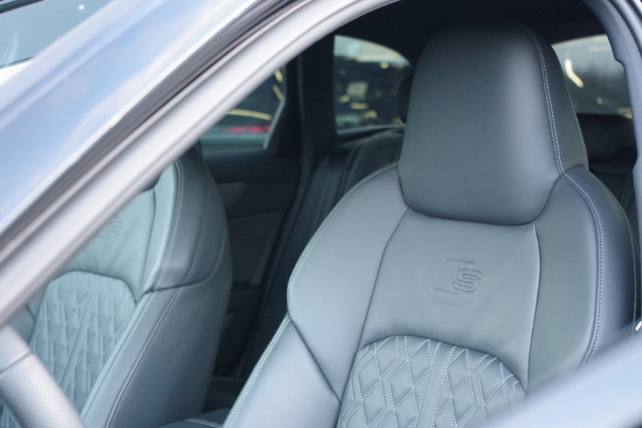 Audi A6 Avant 55 TFSI 367 PK e Quattro S-Line Edition Competition PHEV, Panoramadak, Trekhaak, Leder